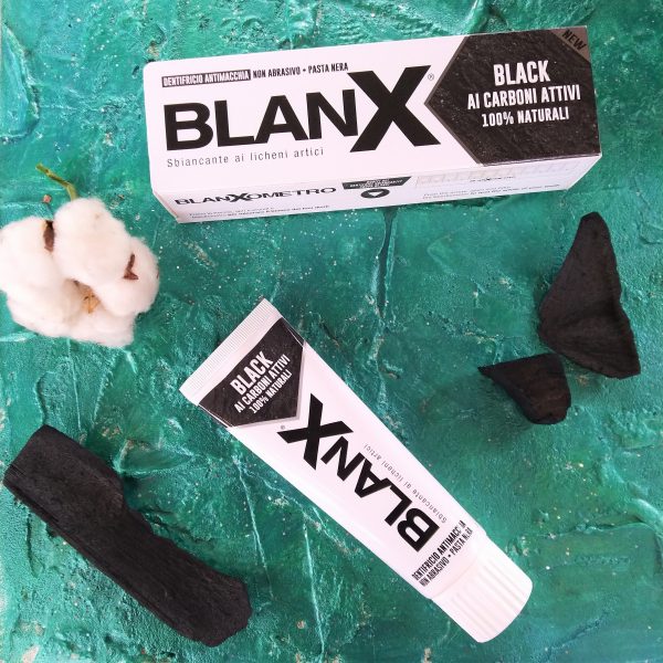 Зубная паста Бланкс с углем