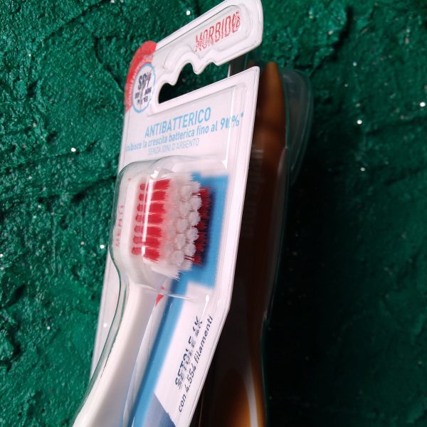 Конические щетинки Зубная щетка BioRepair CURVE мягкая